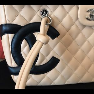 CHANEL Bags - Large, light pink quilted Chanel bag CHANEL Bags - Large, light pink quilted Chanel bag
